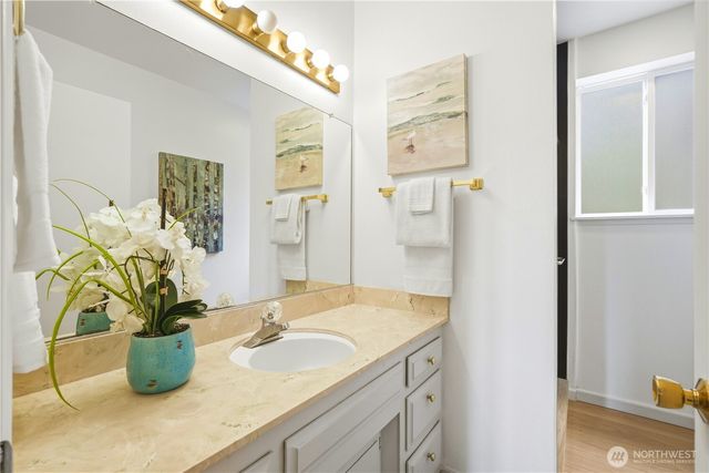 1229 NW 201st Street, Shoreline, WA 98177