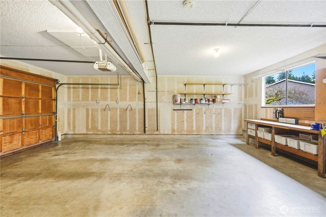 1229 NW 201st Street, Shoreline, WA 98177