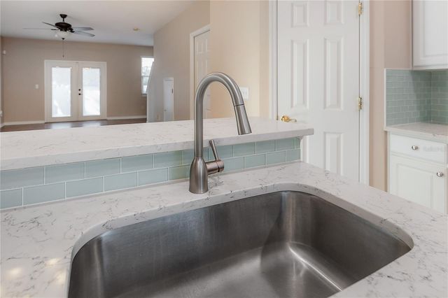 4930 ELIZABETH ANNE CIRCLE, Tampa, FL 33616