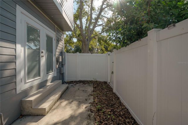 4930 ELIZABETH ANNE CIRCLE, Tampa, FL 33616