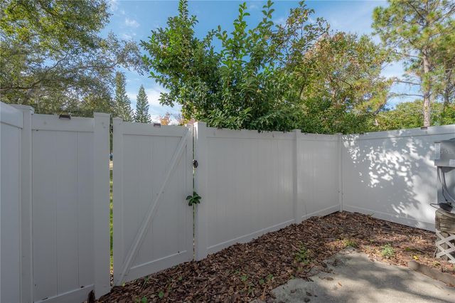 4930 ELIZABETH ANNE CIRCLE, Tampa, FL 33616