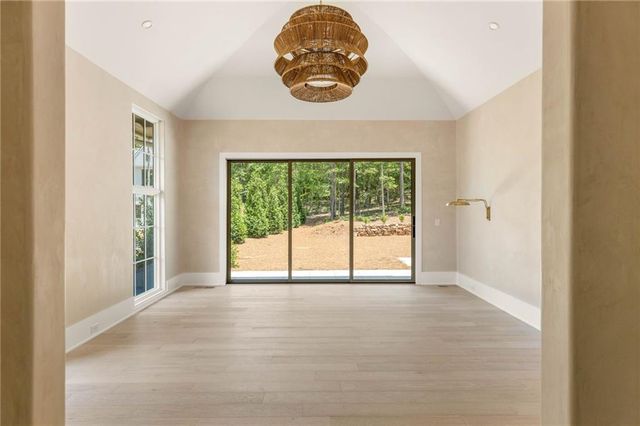 555 Augusta Lane, Chattahoochee Hills, GA 30268