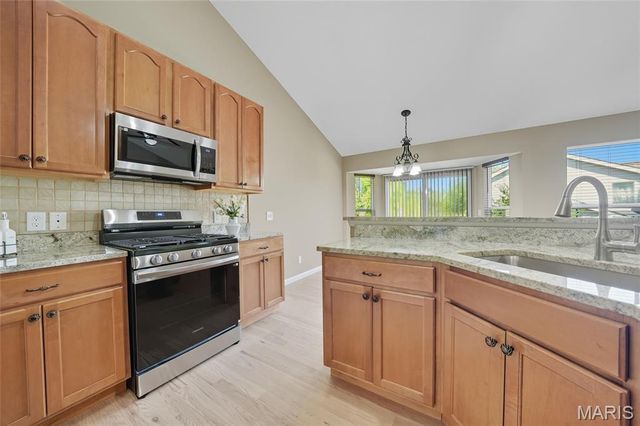 4201 Broken Rock Drive, Wentzville, MO 63385