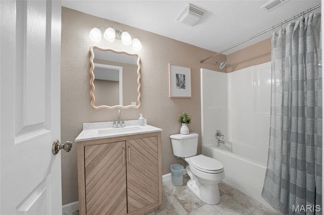 4201 Broken Rock Drive, Wentzville, MO 63385