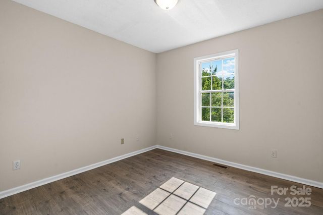 1265 39th Street Circle, Hickory, NC 28602