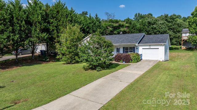 1265 39th Street Circle, Hickory, NC 28602
