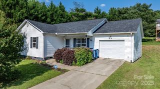 1265 39th Street Circle, Hickory, NC 28602