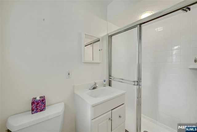 12 Leoson Parkway, Old Tappan, NJ 07675