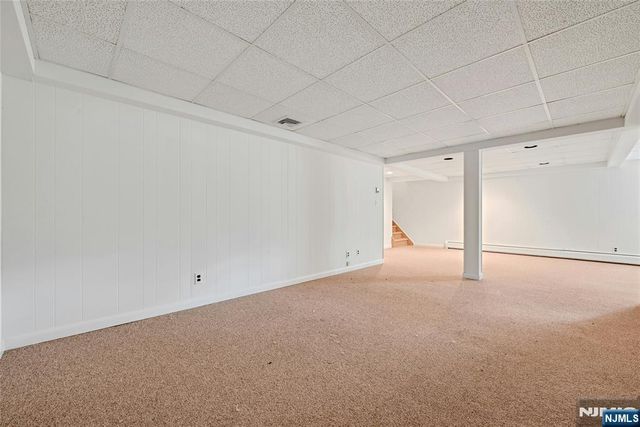 12 Leoson Parkway, Old Tappan, NJ 07675