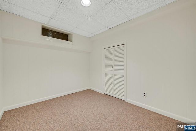 12 Leoson Parkway, Old Tappan, NJ 07675