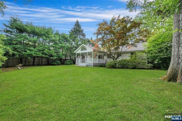 12 Leoson Parkway, Old Tappan, NJ 07675