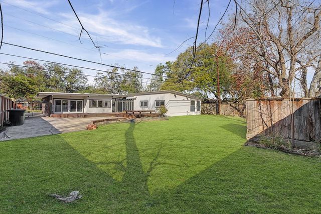 9107 Timberside Drive, Houston, TX 77025