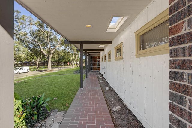 9107 Timberside Drive, Houston, TX 77025