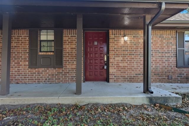 3011 W Berwick Street, Claremore, OK 74017