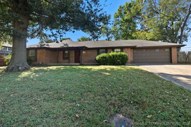 3011 W Berwick Street, Claremore, OK 74017