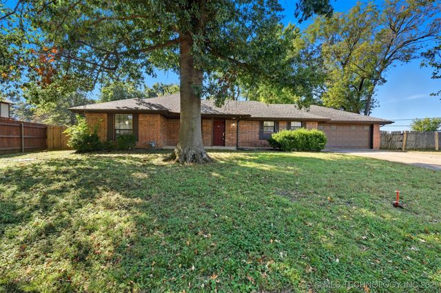3011 W Berwick Street, Claremore, OK 74017