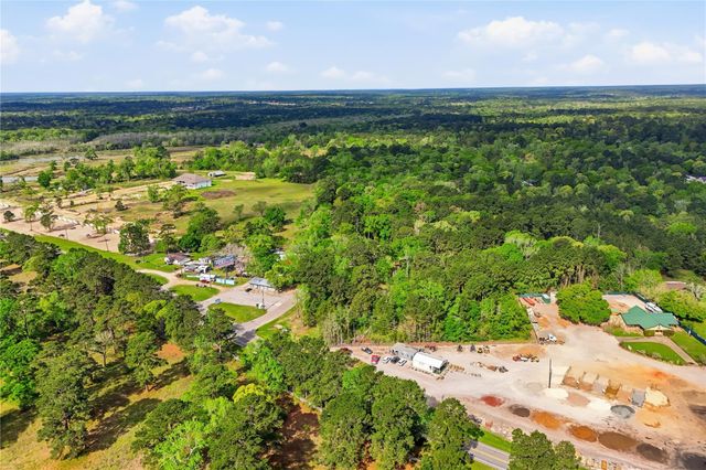 19909 Big Oak Drive, Montgomery, TX 77356