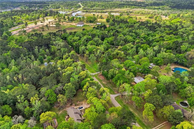 19909 Big Oak Drive, Montgomery, TX 77356