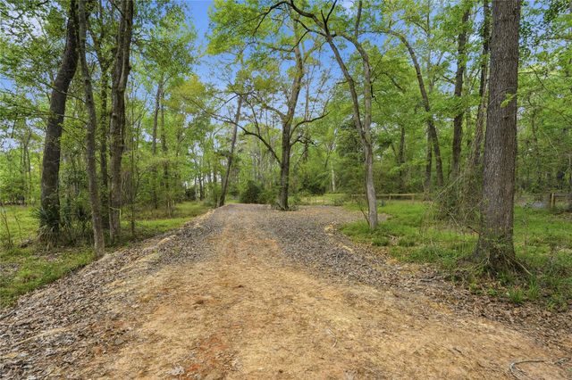 19909 Big Oak Drive, Montgomery, TX 77356