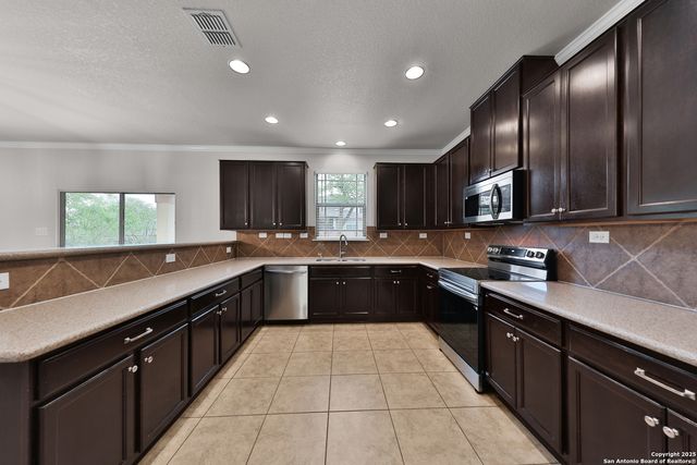 13612 Sungrove, San Antonio, TX 78245