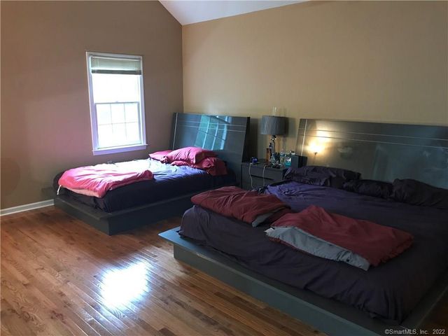 19 Village View Lane, Farmington, CT 06085