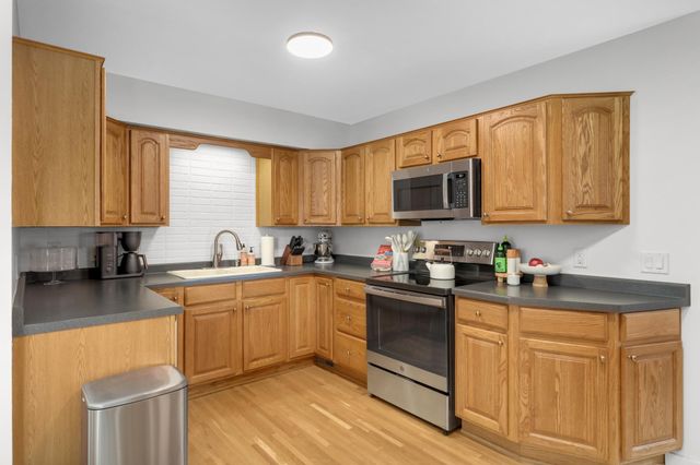 2700 Brunswick Avenue S, Saint Louis Park, MN 55416