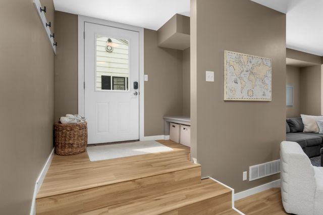 2700 Brunswick Avenue S, Saint Louis Park, MN 55416