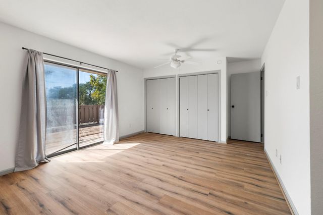 28 Oaks PL, Lago Vista, TX 78645