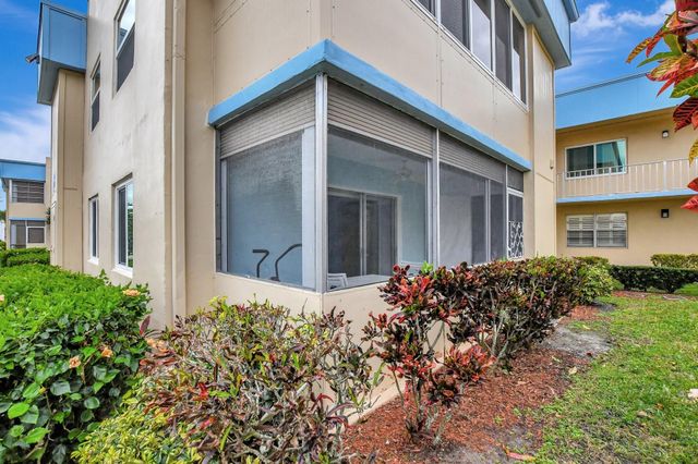 204 Burgundy E 204, Delray Beach, FL 33484