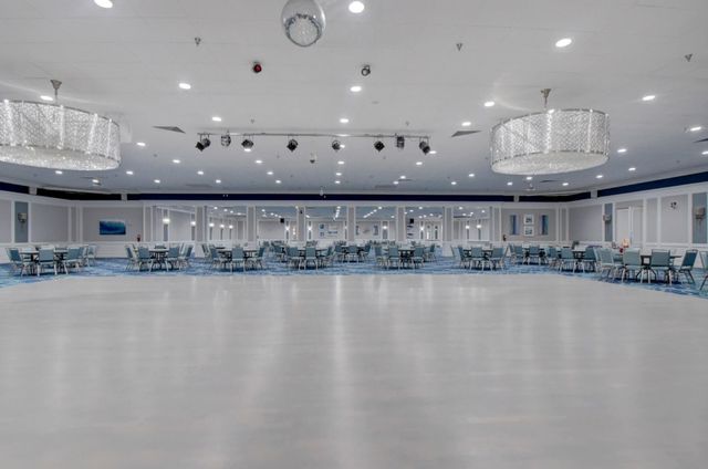 204 Burgundy E 204, Delray Beach, FL 33484