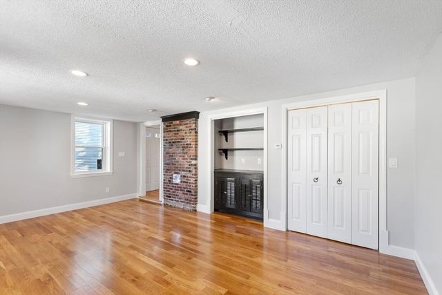 23-25 Putnam St, Salem, MA 01970