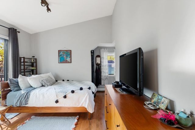 23-25 Putnam St, Salem, MA 01970