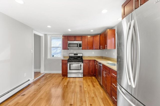 23-25 Putnam St, Salem, MA 01970