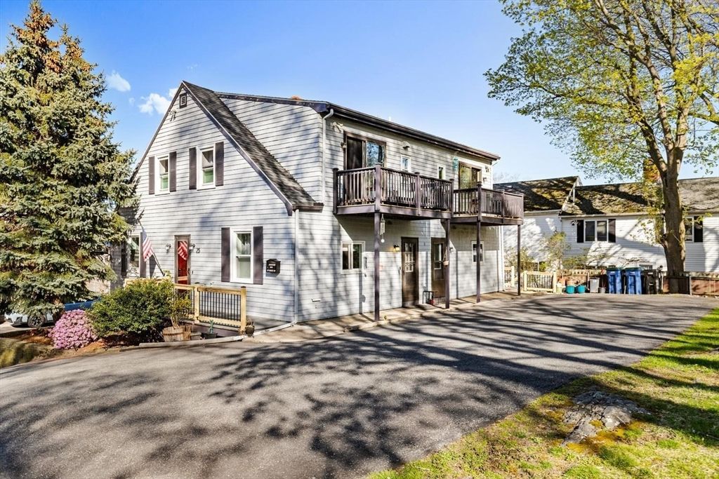 23-25 Putnam St, Salem, MA 01970