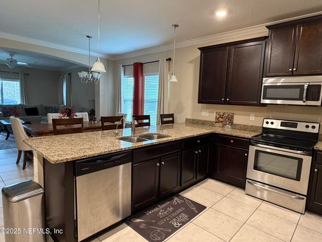 7292 CLAREMONT CREEK Drive, Jacksonville, FL 32222