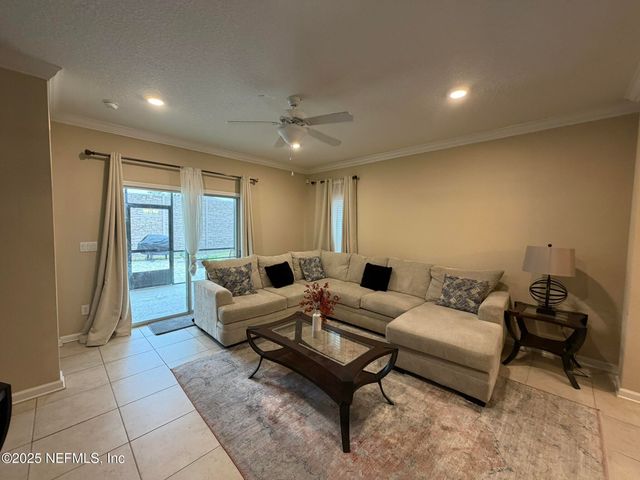 7292 CLAREMONT CREEK Drive, Jacksonville, FL 32222