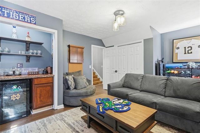 8675 Bayhill Drive, Gainesville, GA 30506