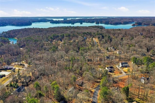 8675 Bayhill Drive, Gainesville, GA 30506