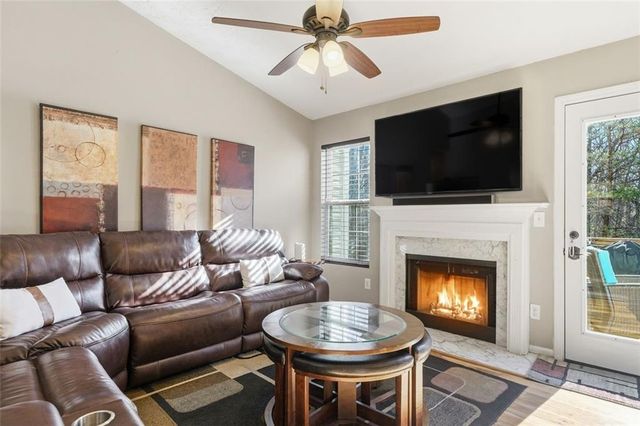 8675 Bayhill Drive, Gainesville, GA 30506