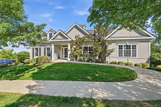 204 Saratoga Lane, Fishkill, NY 12524