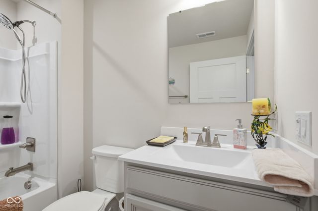 1804 Gunnison Drive, Greenfield, IN 46140