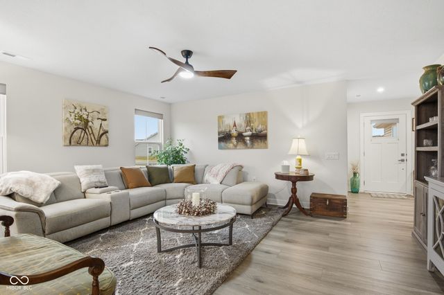 1804 Gunnison Drive, Greenfield, IN 46140