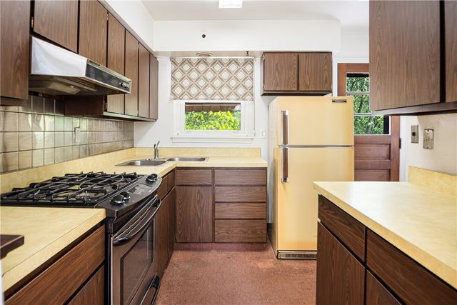 1580 Anderson Rd, Shaler, PA 15209