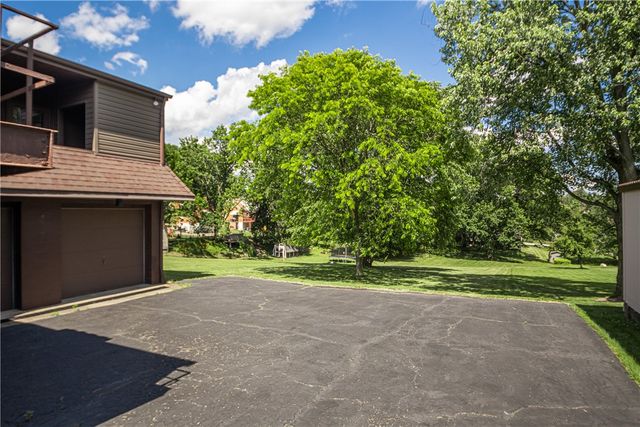 1580 Anderson Rd, Shaler, PA 15209