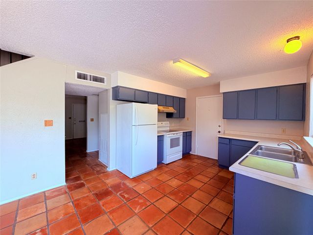 9611 Blue Creek LN, Austin, TX 78758