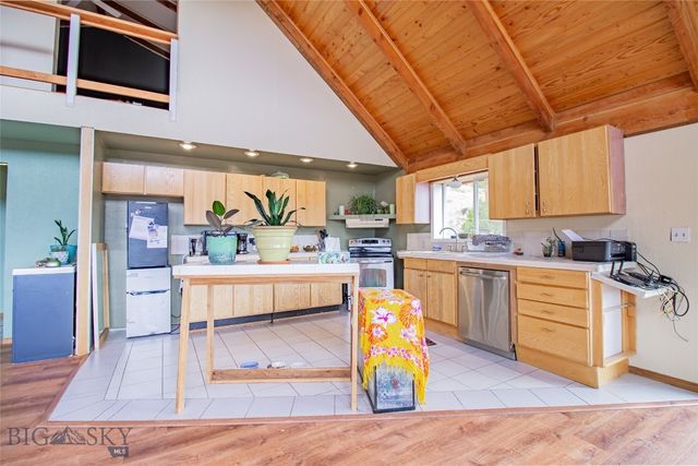 426 Friend Spring Road, Whitehall, MT 59759