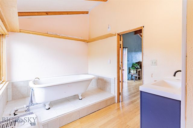 426 Friend Spring Road, Whitehall, MT 59759