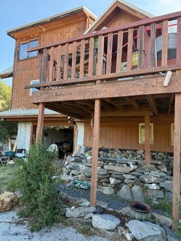 426 Friend Spring Road, Whitehall, MT 59759