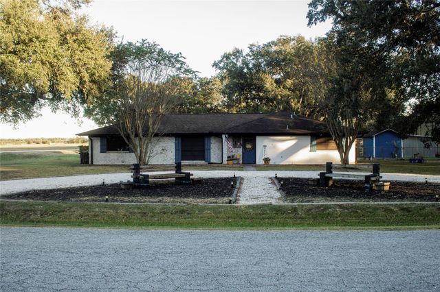 2703 Aspen Drive, Rosenberg, TX 77471