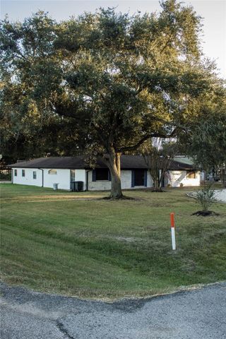 2703 Aspen Drive, Rosenberg, TX 77471